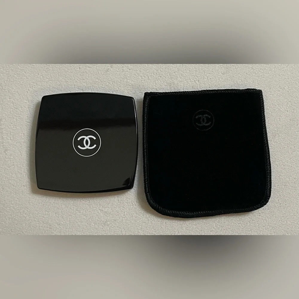 NIB Chanel Double Compact Mirror With Velvet Black Pouch
